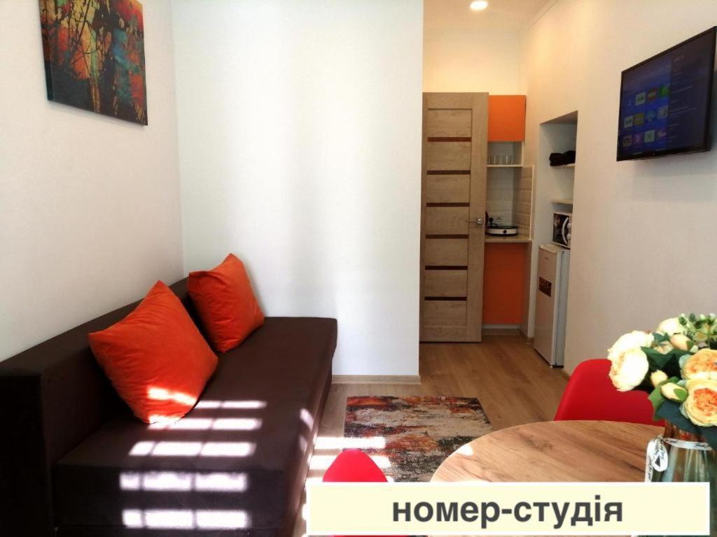 Світло Цілодобово Apartments In The City Center Лвив Екстериор снимка