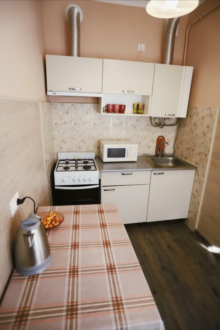 Світло Цілодобово Apartments In The City Center Лвив Екстериор снимка